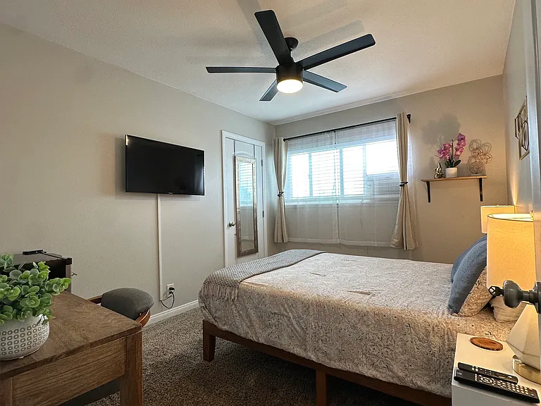 514 Luna Dr — Photo 5
