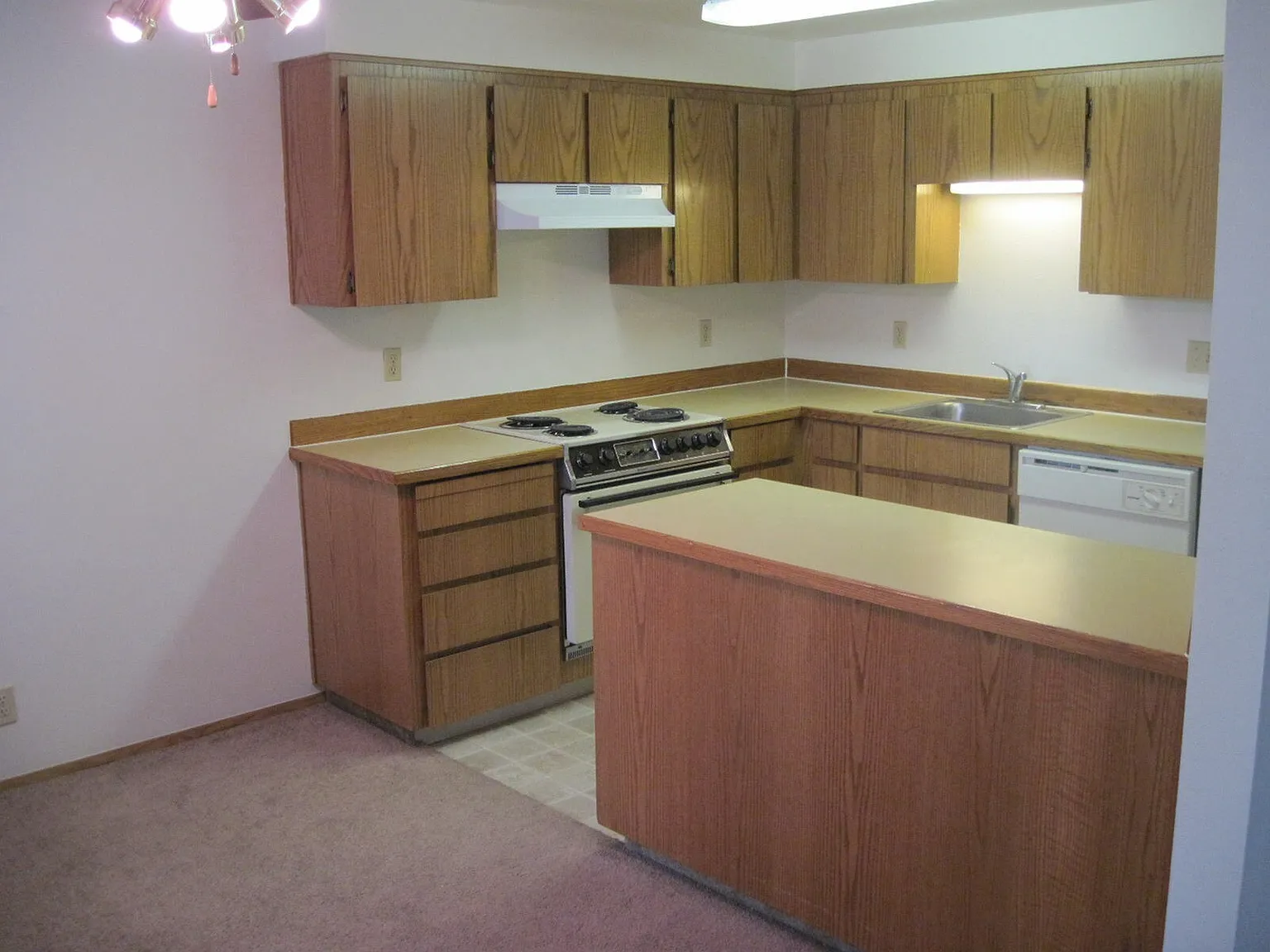 Kirk Grove Apartments — Photo 2