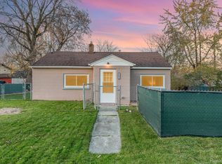 3807 Kawkawlin River Dr, Bay City, MI