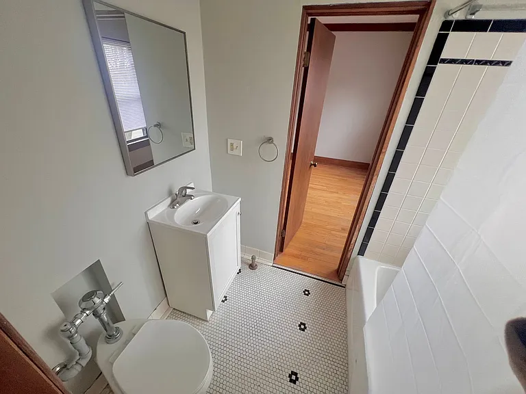 2210 N Booth St — Photo 12