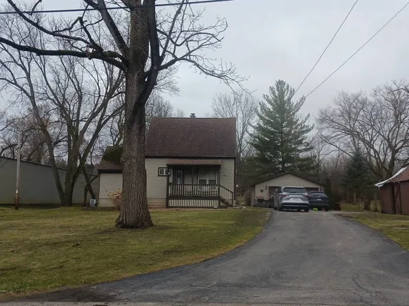 S17W22253 Anoka Ave, Waukesha, WI 53186