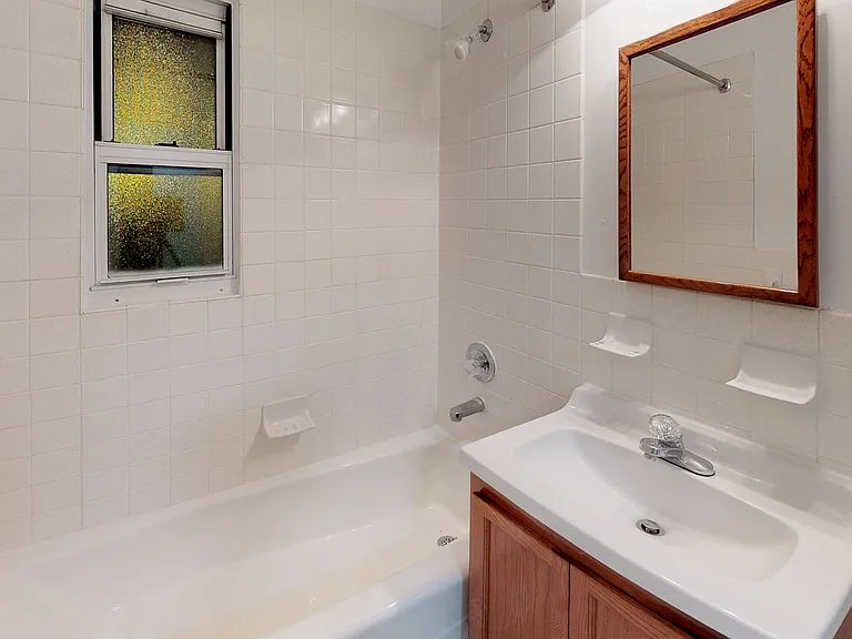 Forest Hill Apartments — Photo 4
