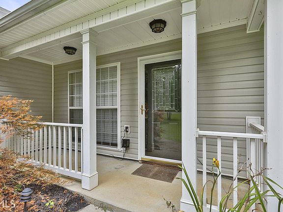 3rd image of 60 Lentry Dr