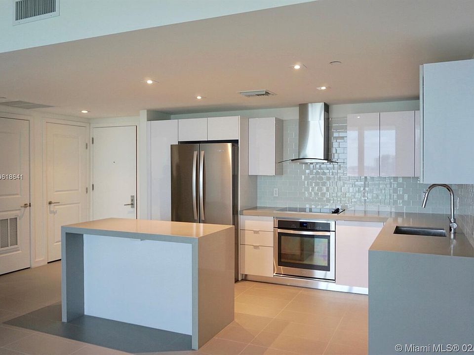 1st image of 1630 NE 1st Ave #2117