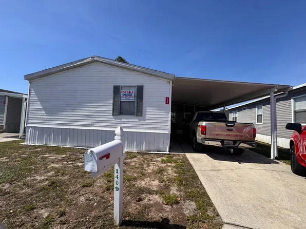 1409 Autumn Dr, Tampa, FL 33613