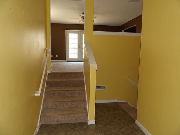 4th image of 1815 N Summer Dr