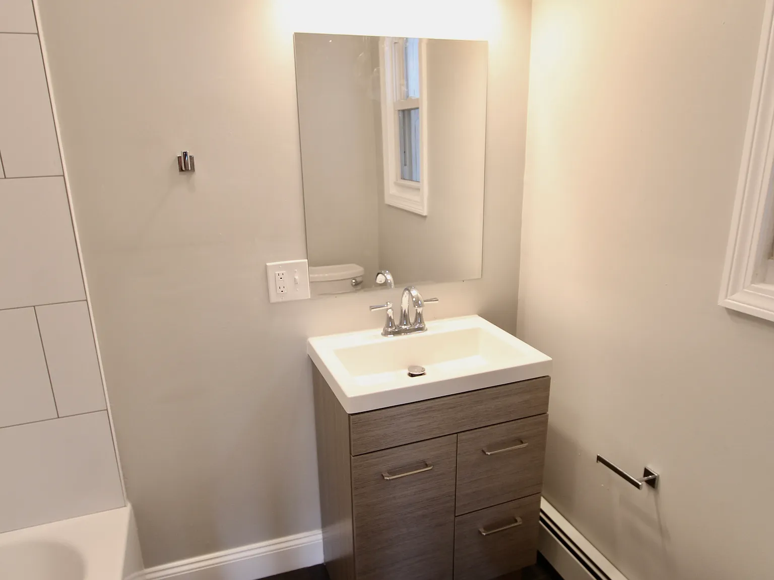 3 bed, $2,600 — Photo 4
