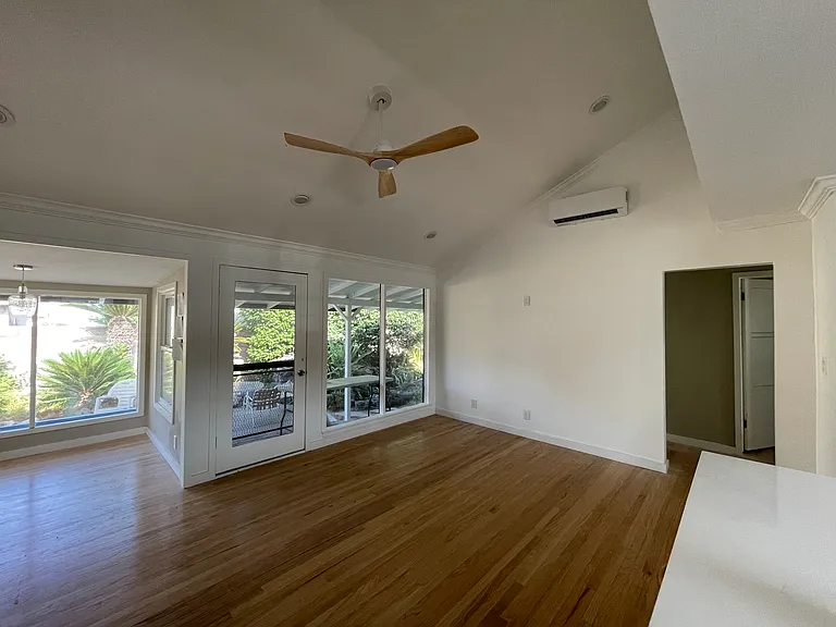 6827 Mayesdale Ave — Photo 12