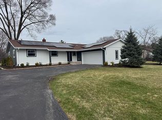 1230 Guerin Rd, Libertyville, IL