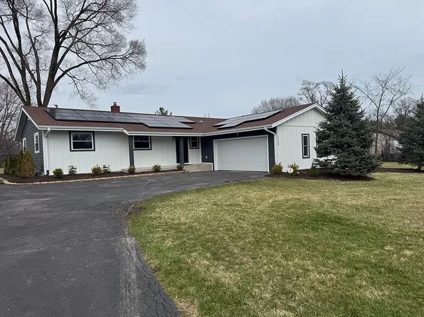 1230 Guerin Rd, Libertyville, IL 60048