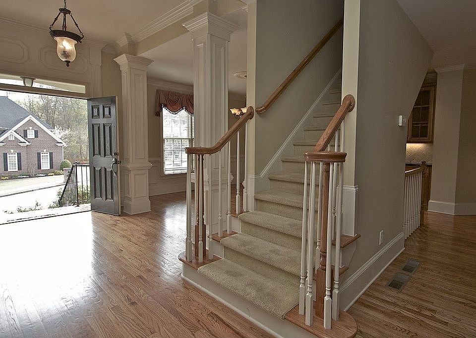 2nd image of 470 Barnesley Ln