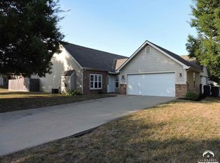 3516 Fieldstone Ct, Lawrence, KS 66049