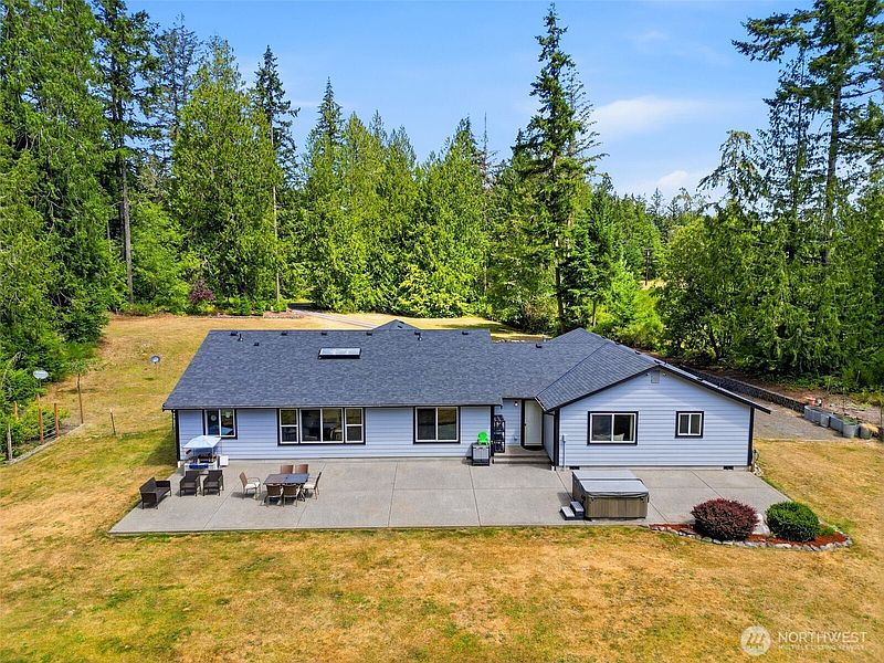 4th image of 1570 SW Lake Flora Road