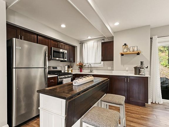 5th image of 84 Liberty St