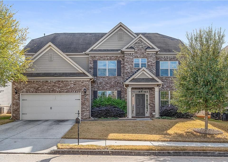 1st image of 105 Hamilton Pointe Dr