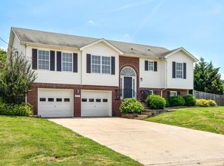 3391 Summerfield Dr, Clarksville, TN