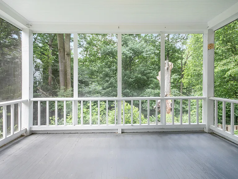 244 N Columbus St — Photo 11