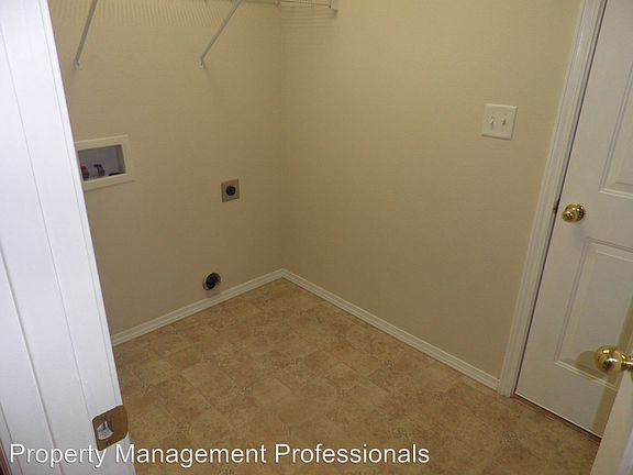 5th image of 1463 Kellenbeck Ave