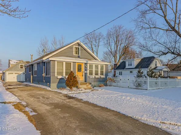 3021 Caroline Avenue, Schenectady, NY 12306