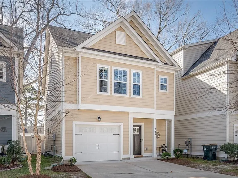 225 Floridays Way — Photo 1