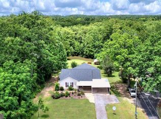 132 Water Front Dr #17, Cobb, GA 31735