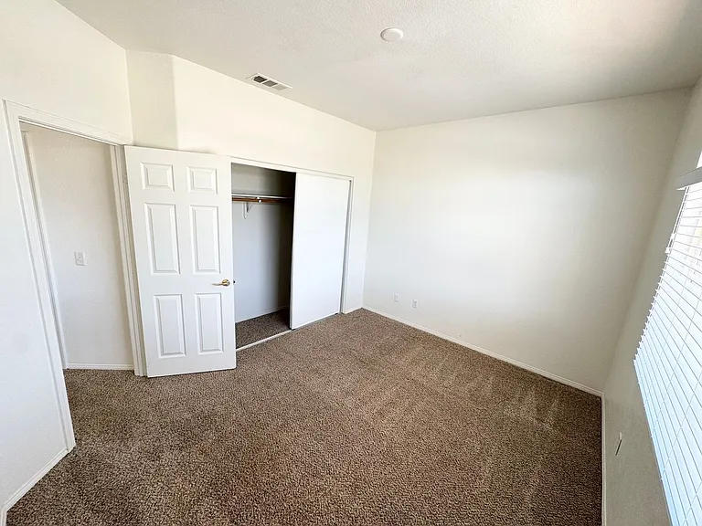 4132 Grandview Dr — Photo 19
