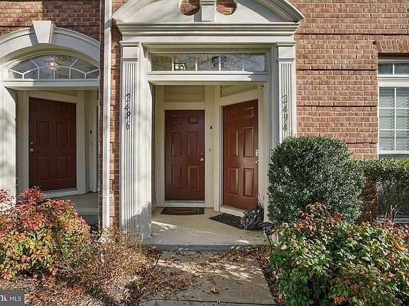 3rd image of 2496 Eastbourne Dr
