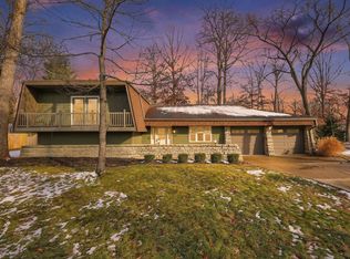 2844 Wildwood Rd, Columbus, OH 43231