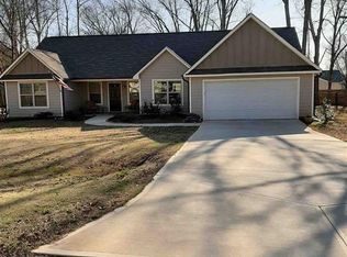 1011 Oak Hill Ln, Madison, GA 30650