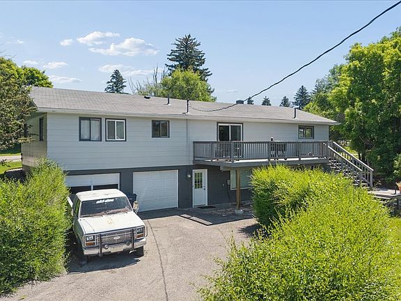 5th image of 823 5th Ave E