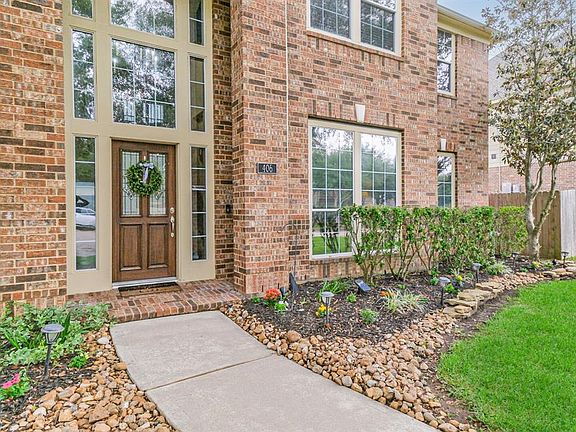 3rd image of 406 Catalina Breeze Court
