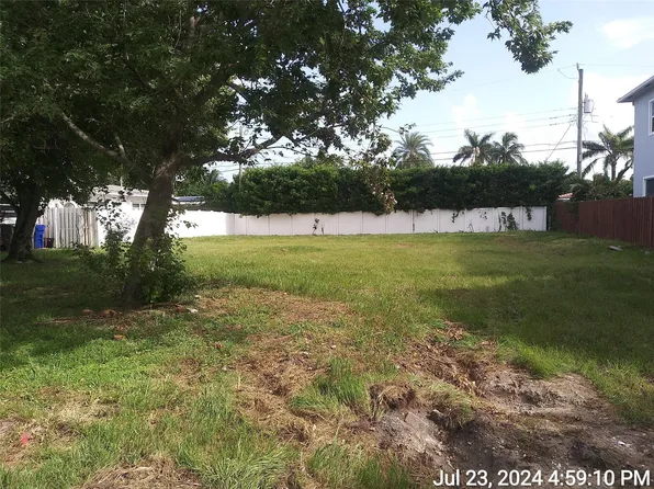 2700 SE 5th Court, Pompano Beach, FL 33062