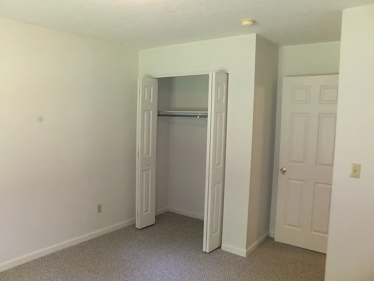 494 Pheasant Run — Photo 16