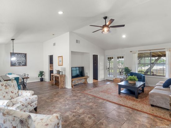 191 Red Wing, Bandera, TX 78003