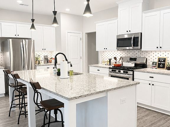 5th image of 2009 Lanier Harbor Pointe