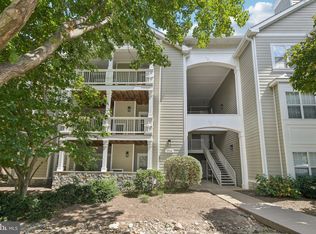 1708 Lake Shore Crest Dr APT 26, Reston, VA 20190