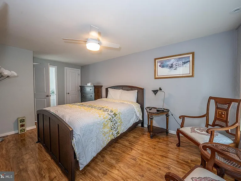 452 Rock Glen Dr — Photo 11