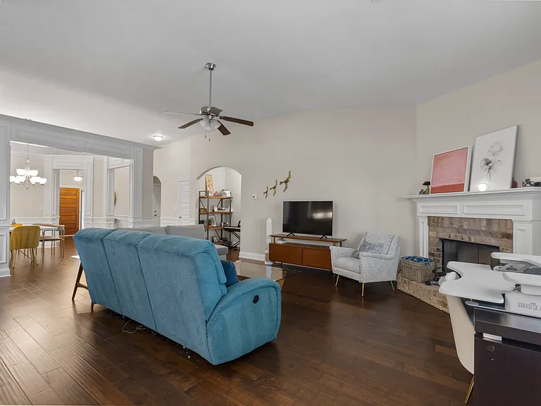 253 Woodward Way — Photo 11