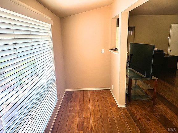 5th image of 847 Lafayette Avenue