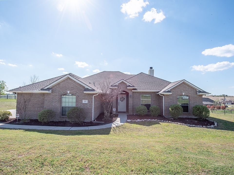 1st image of 135 Owen Cir