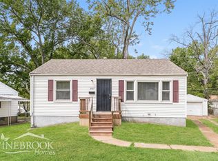 350 Brackleigh Ln, Florissant, MO