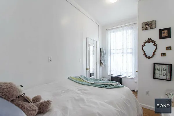 Rented by Bond New York | media 16