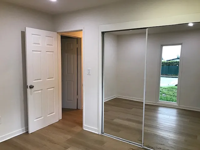 13408 Glenoaks Blvd — Photo 4
