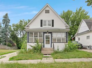 1425 Hawthorne Ave, Waterloo, IA 50702