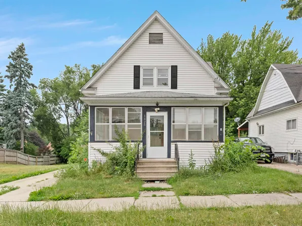 1425 Hawthorne Ave, Waterloo, IA 50702