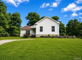 2934 Marathon Dr, De Soto, MO 63020