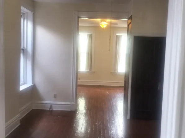 5433 Arsenal St Fl 2nd, Saint Louis, MO 63139