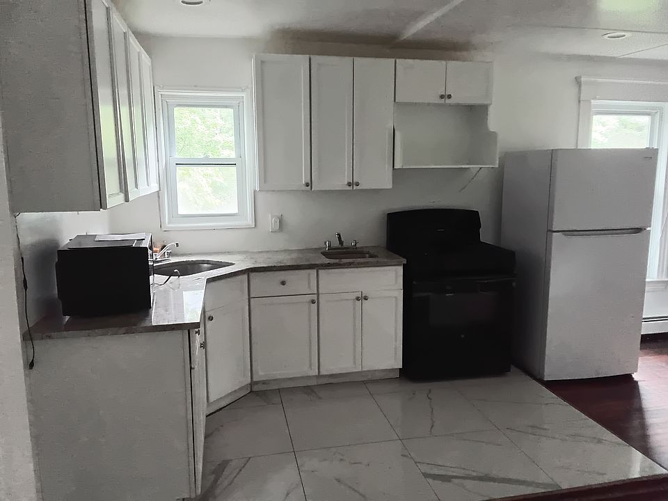 1st image of 33 Starr Ave APT 2