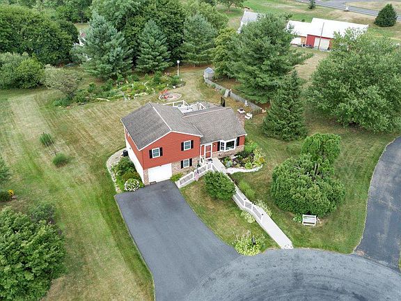 3rd image of 208 Joyce Dr