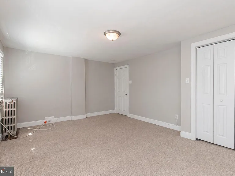 620 E Hector St — Photo 17